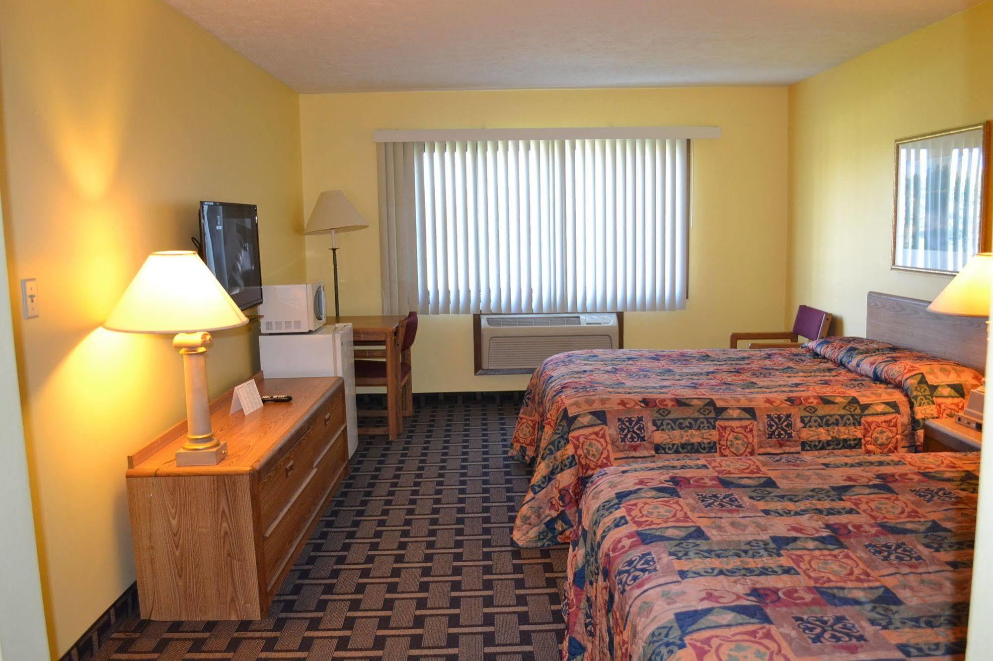 Sky Lodge Inn&Suites - Delavan Eksteriør bilde