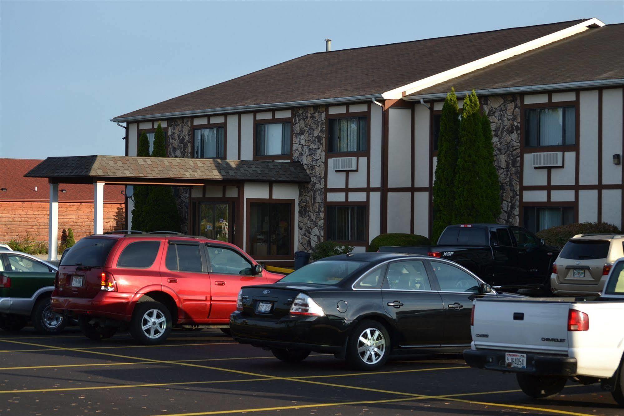 Sky Lodge Inn&Suites - Delavan Eksteriør bilde