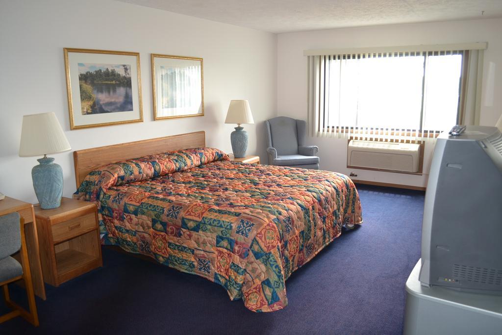 Sky Lodge Inn&Suites - Delavan Eksteriør bilde