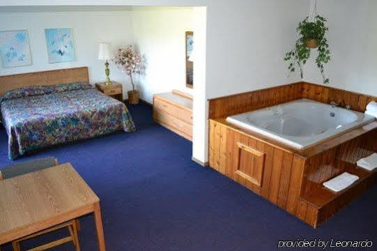 Sky Lodge Inn&Suites - Delavan Eksteriør bilde